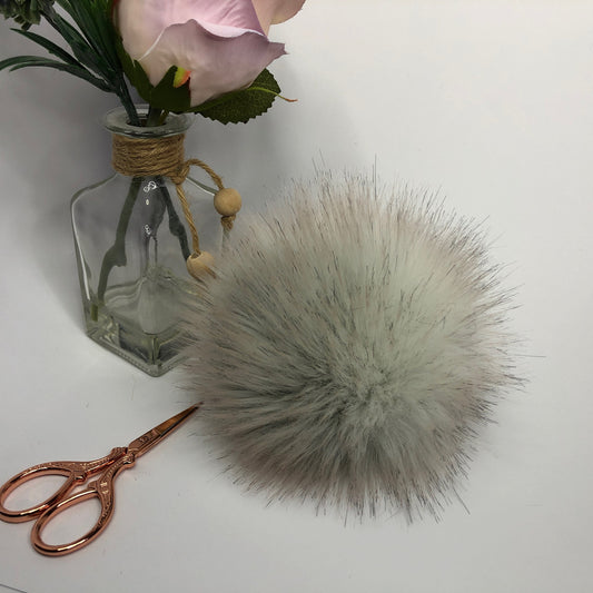 Snowy faux fur pom pom