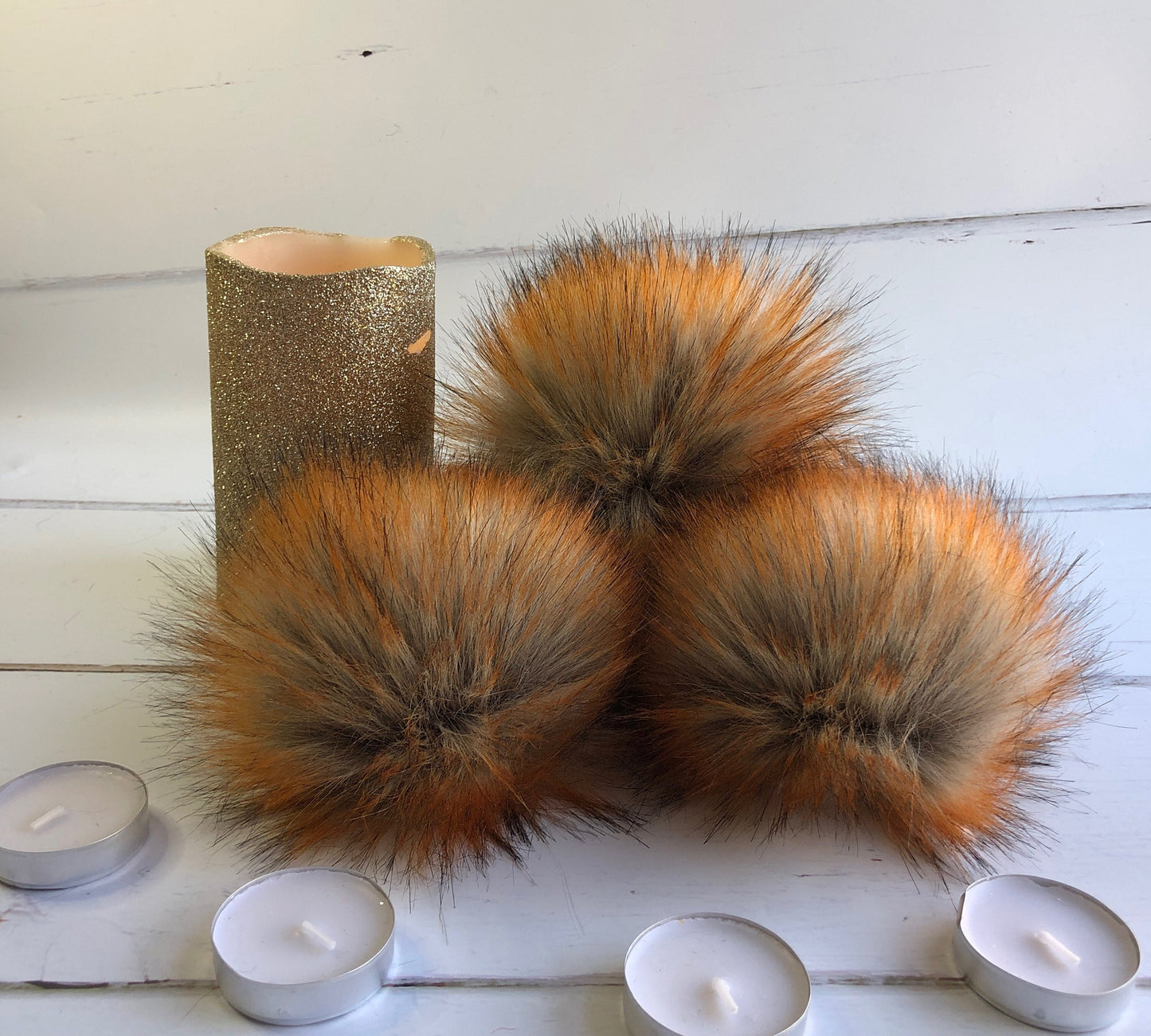 Foxy faux fur pom pom