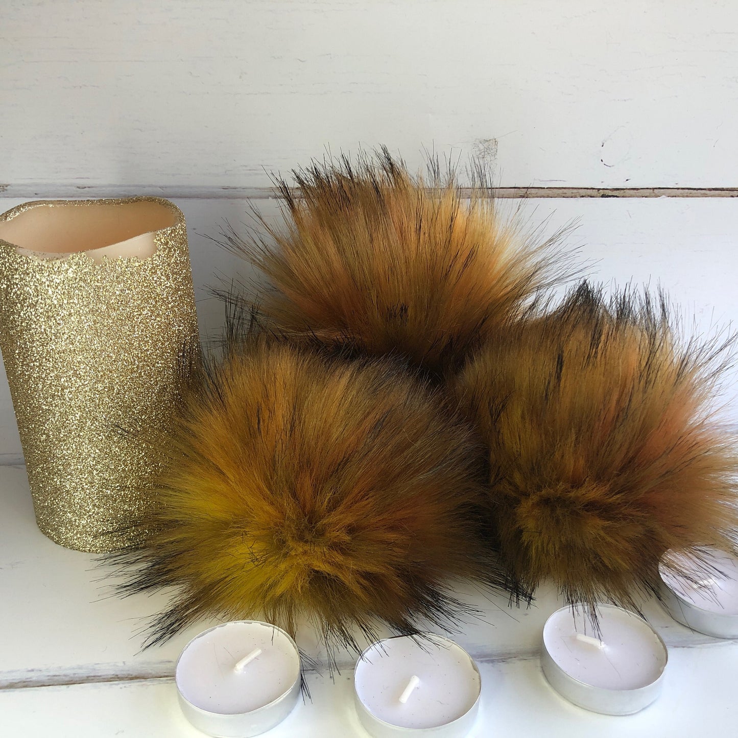 Peachy Keen faux fur pom pom