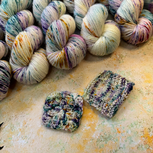 Signets Gold Sparkle Sock - Fourth Wing - Hand Dyed Yarn - NEW