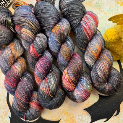 Tairn & Sgaeyl Cosy DK - Fourth Wing - Hand Dyed Yarn - NEW
