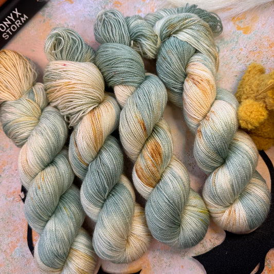 Hedotis Gold Sparkle Sock - Fourth Wing - Hand Dyed Yarn - NEW