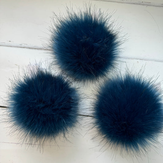 Lake coloured faux fur pom pom. Detachable option. Handmade