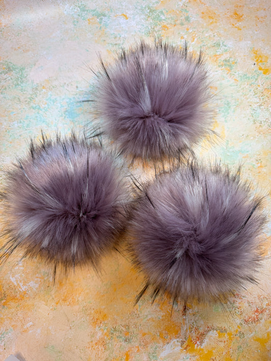 Clematis handmade faux fur pom pom - NEW