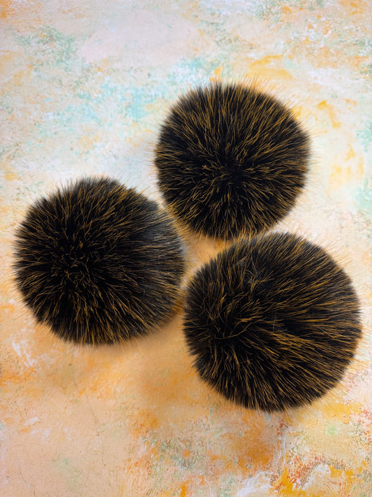 Peaches handmade faux fur pom pom - NEW