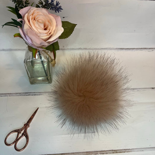 Oyster faux fur pom pom