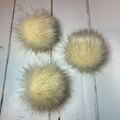 Oat handmade faux fur pom pom. Detachable option. Handmade